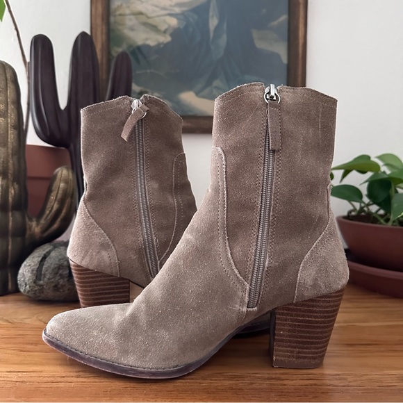 Tawny Zara Rough-out Suede Ankle Bootie with Zipper 7.5 - Picture 5 of 5